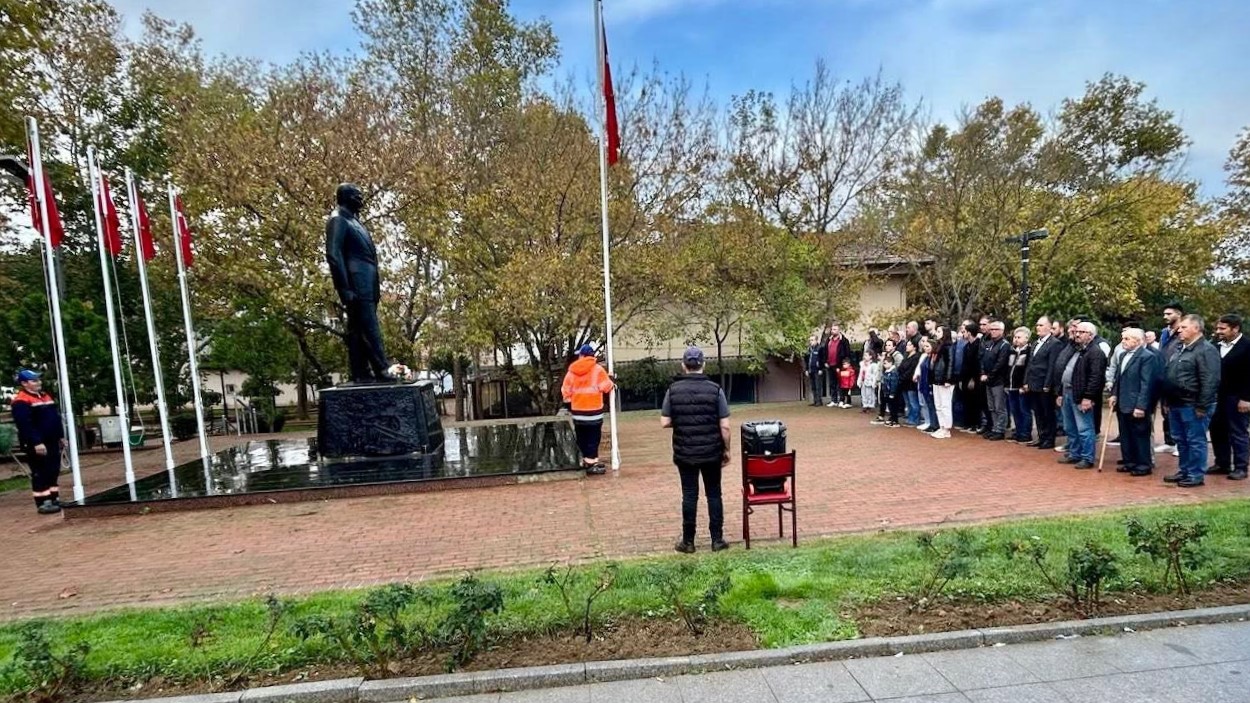 Değirmenköy’de 10 Kasım’da Atatürk’e Saygı Duruşu